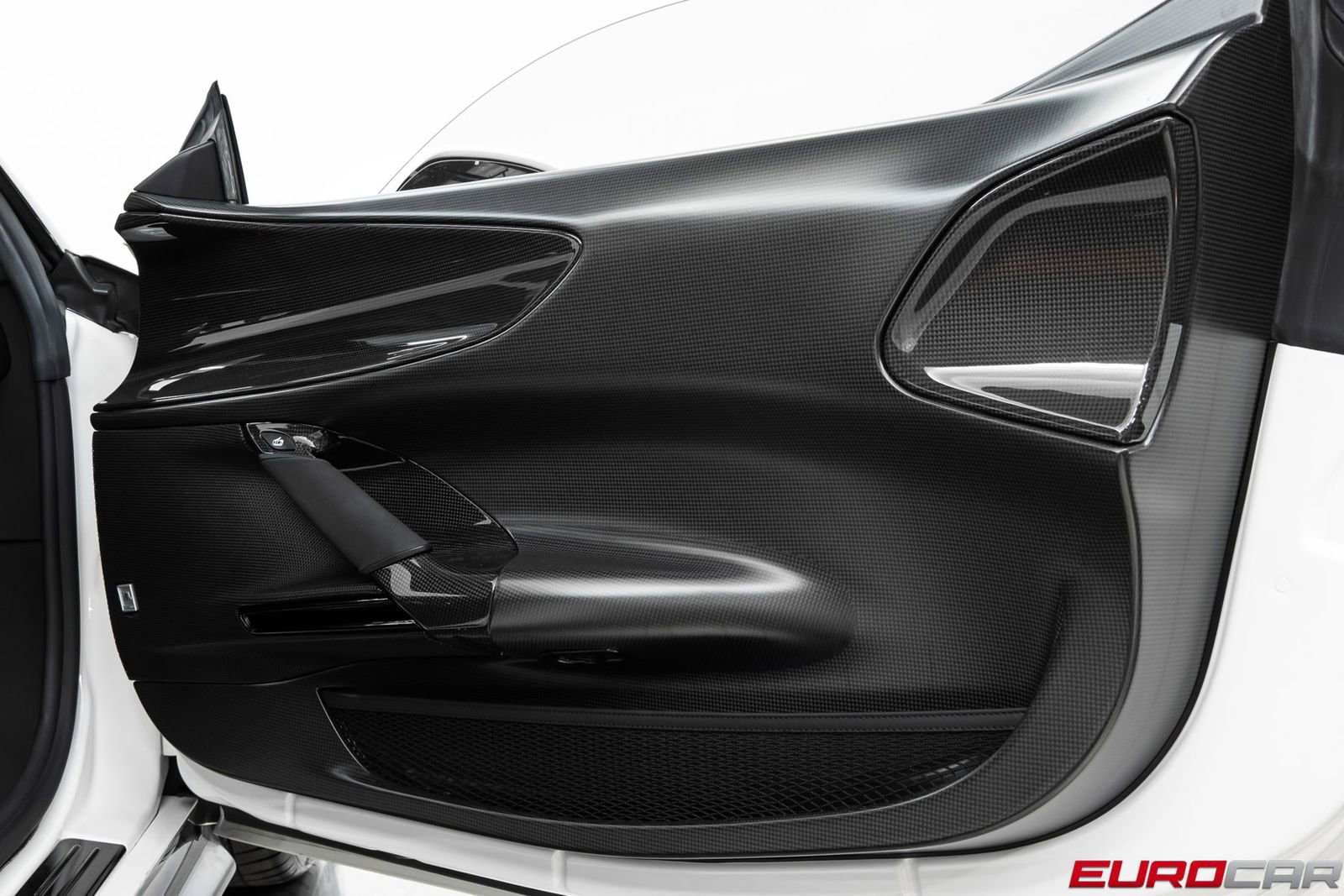 Used 2021 Ferrari SF90 Stradale AWD/4WD image 31