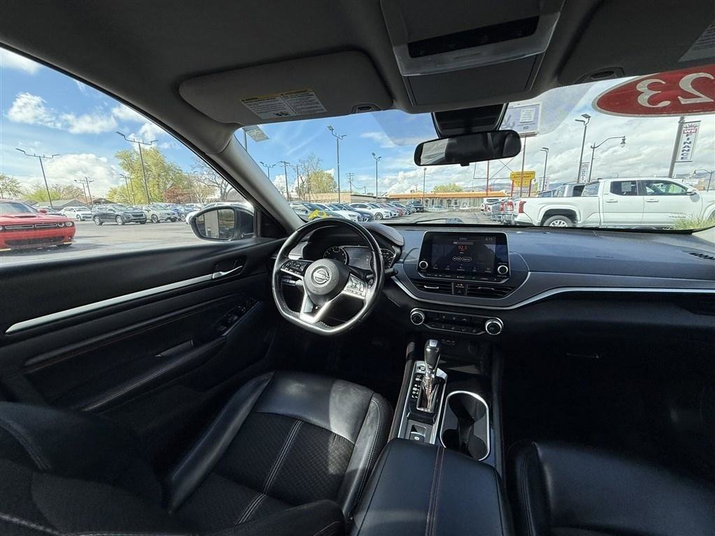 Used 2023 Nissan Altima 2.5 SR AWD/4WD image 25