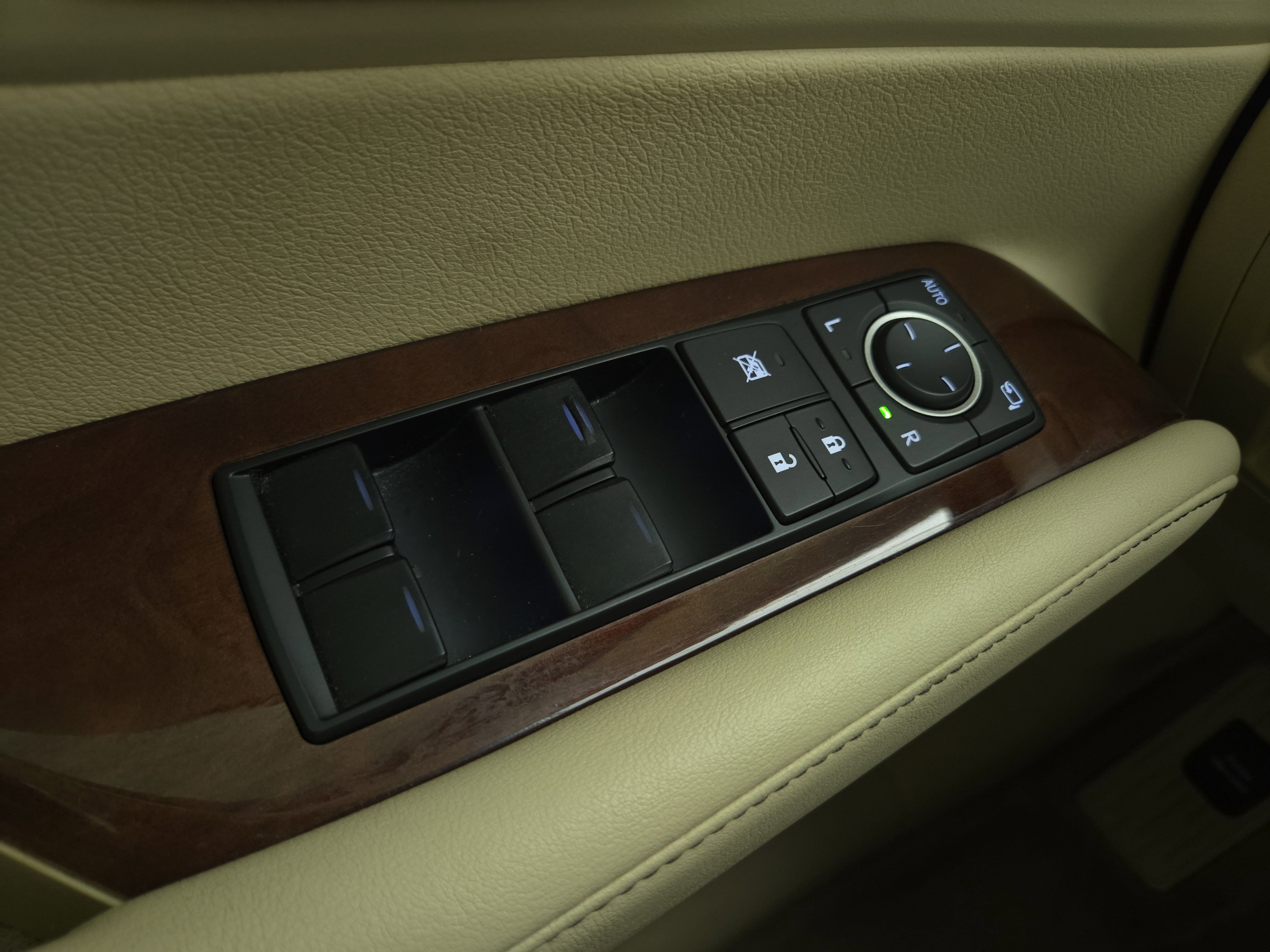 Used 2013 Lexus RX 350 FWD w/ Premium Pkg image 25