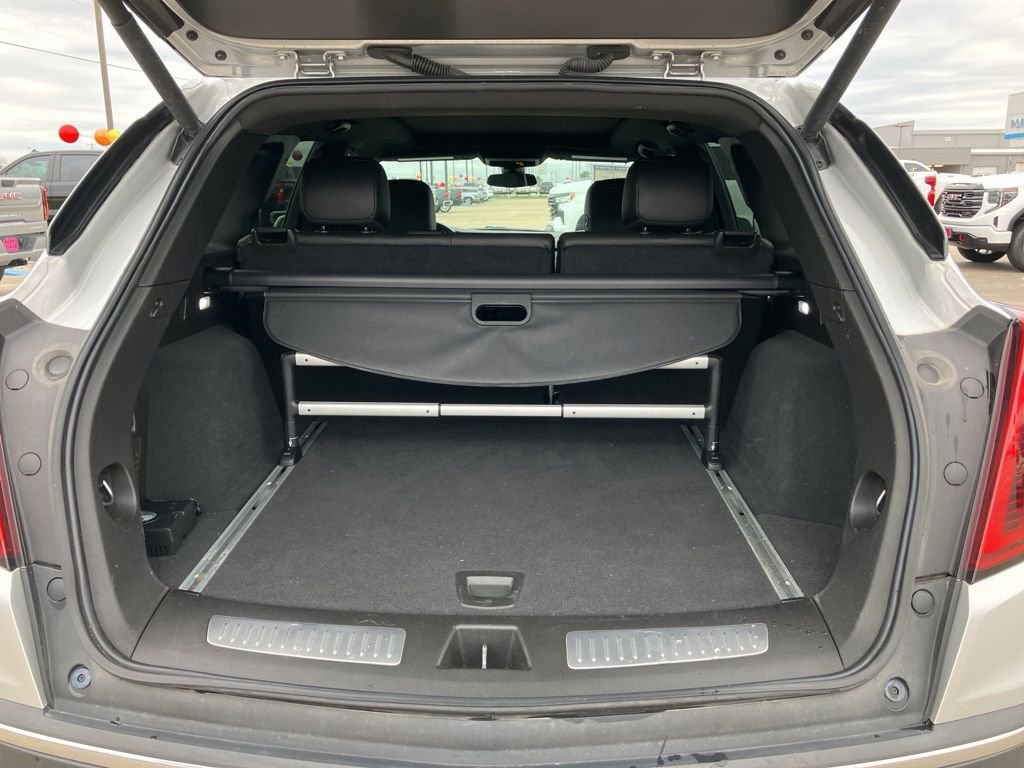 Used 2020 Cadillac XT5 Premium Luxury w/ LPO, Floor Liner Package image 16