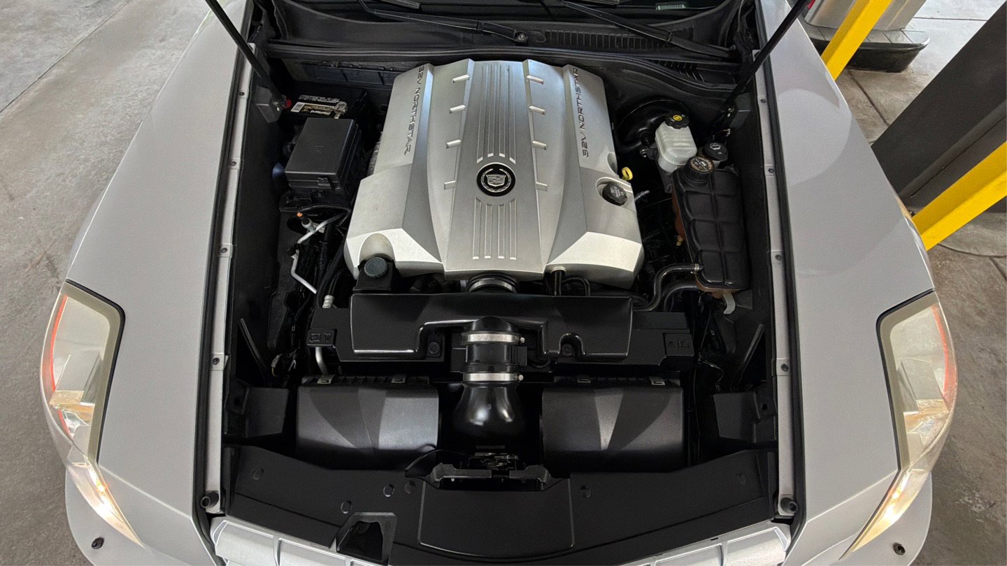 Used 2004 Cadillac XLR RWD image 9