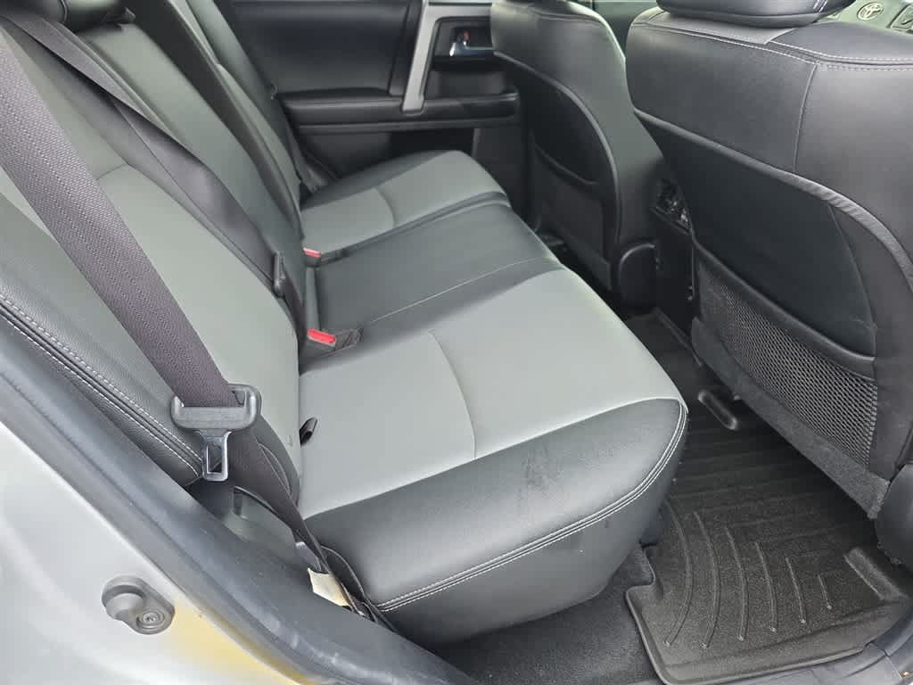Used 2016 Toyota 4Runner SR5 Premium AWD/4WD image 12