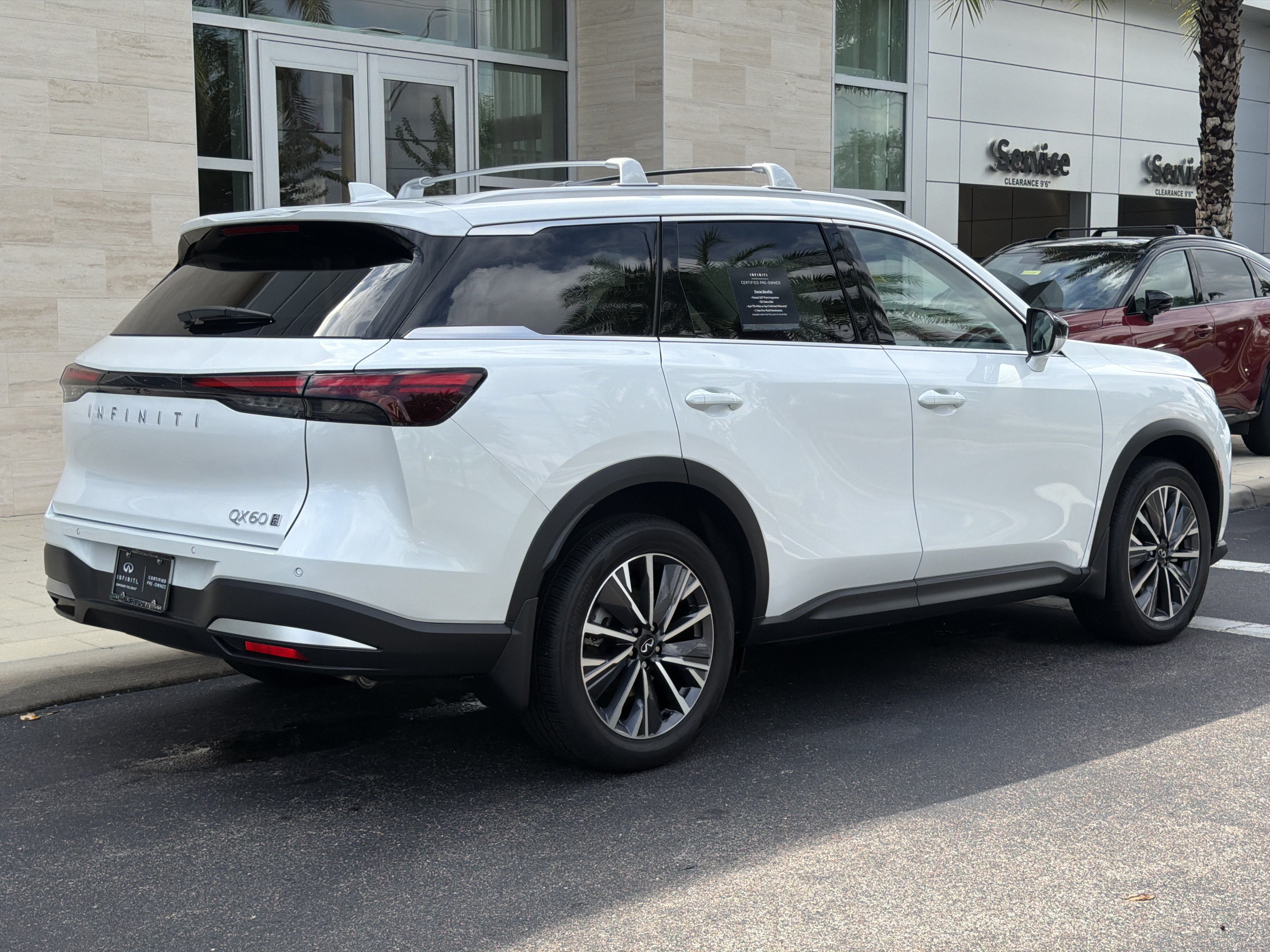 Certified 2027 INFINITI QX60 Luxe w/ Cargo Package AWD/4WD image 7