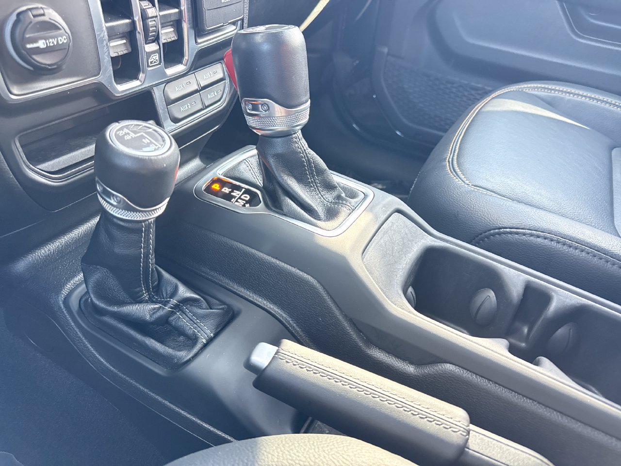 Certified 2025 Jeep Wrangler Unlimited Sahara AWD/4WD image 17