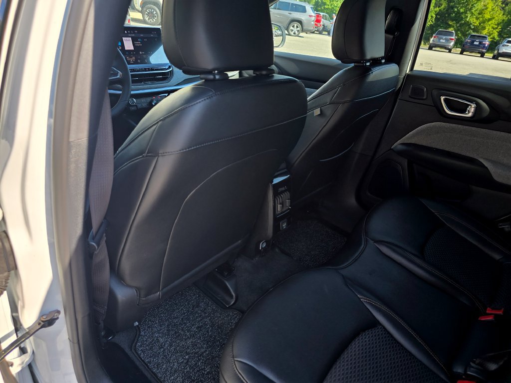 New 2026 Jeep Compass Latitude AWD/4WD image 24