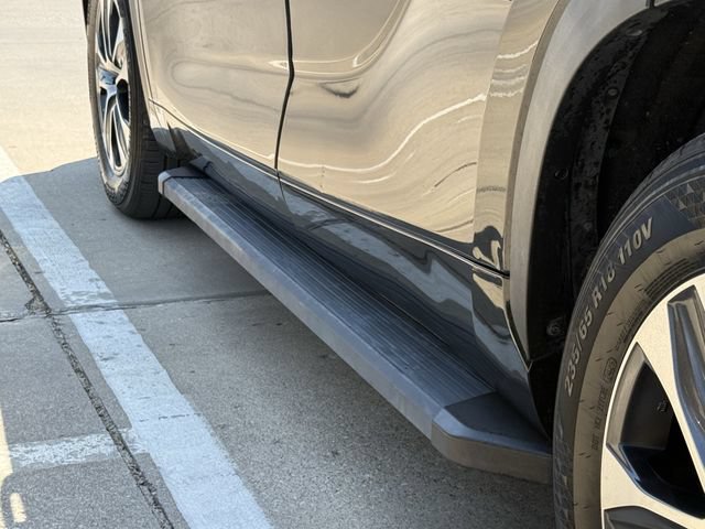 Used 2023 Toyota Highlander XLE FWD image 10
