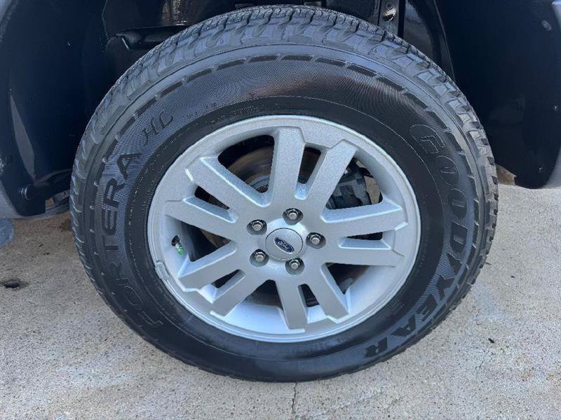 Used 2010 Ford Explorer Sport Trac XLT RWD image 24