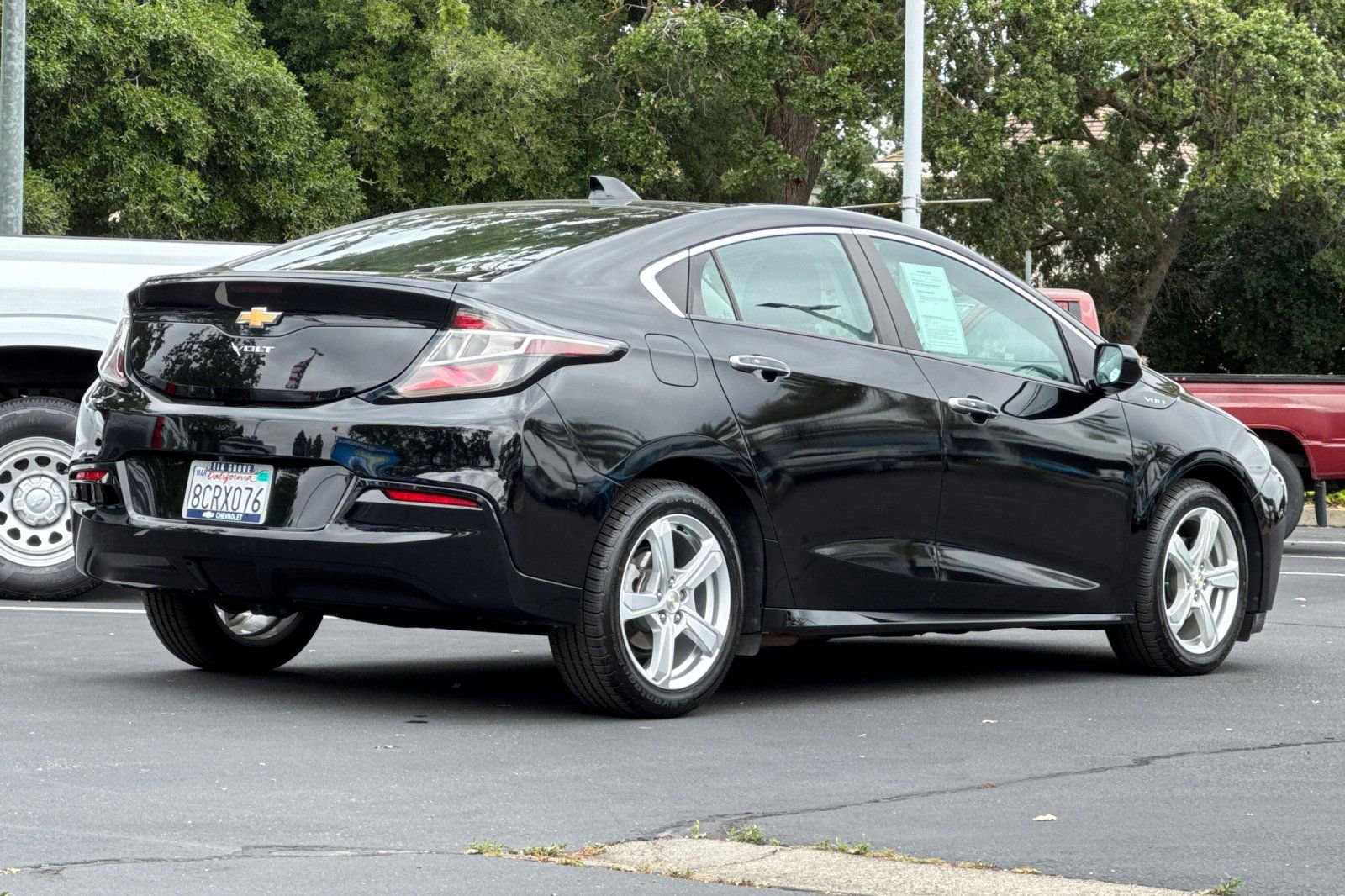 Used 2018 Chevrolet Volt LT image 3