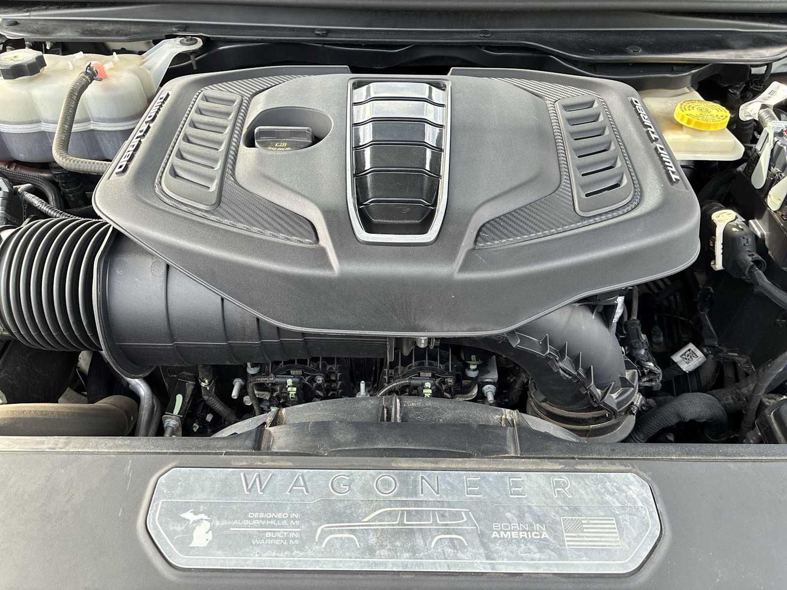 Certified 2023 Jeep Grand Wagoneer L Series II AWD/4WD image 18