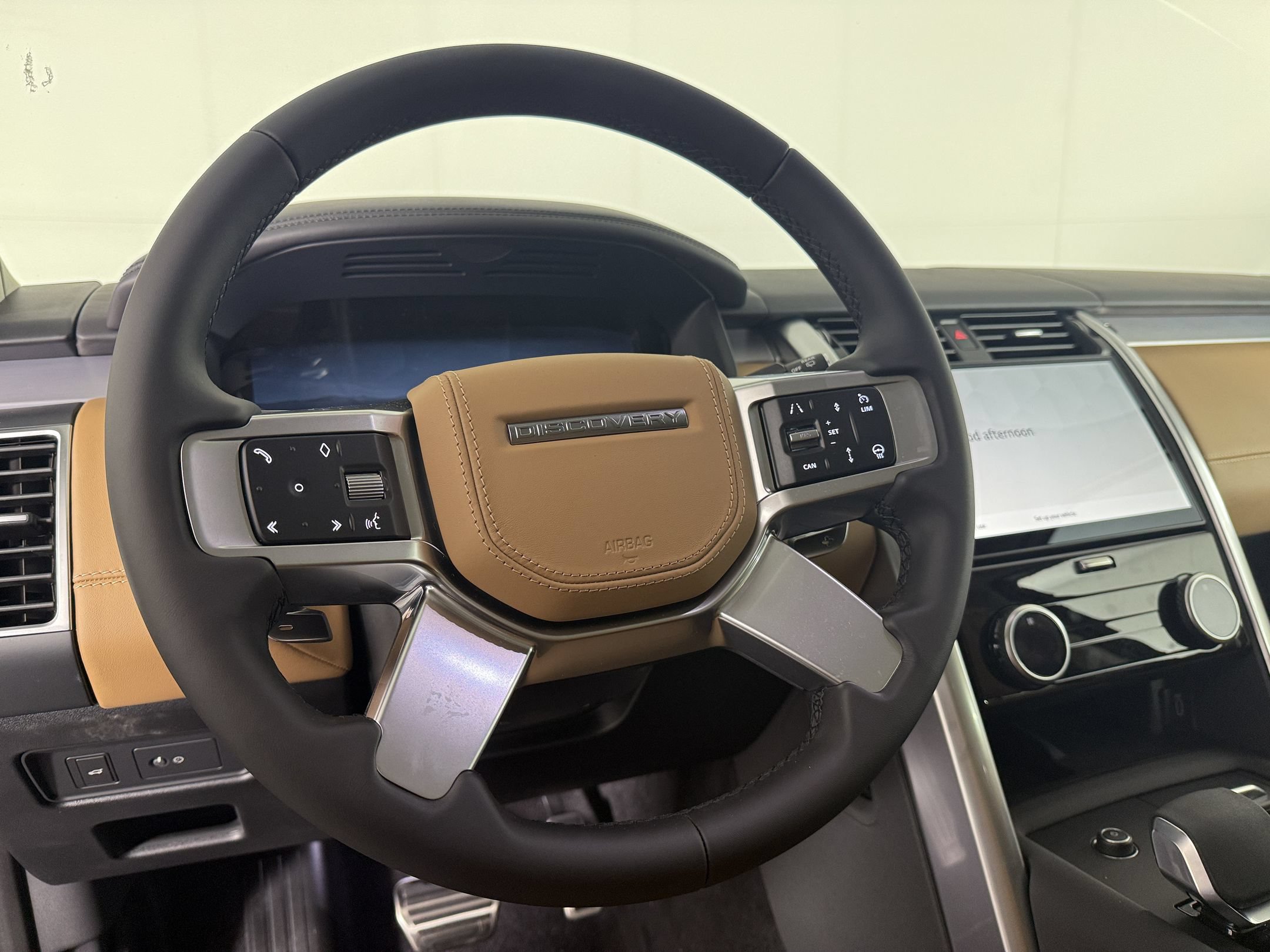 New 2026 Land Rover Discovery Limited Edition AWD/4WD image 11