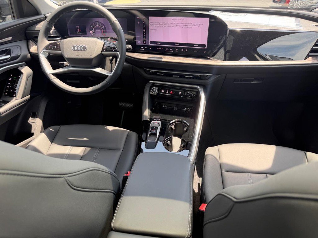 Used 2026 Audi Q5 Premium Plus w/ Premium Plus AWD/4WD image 5