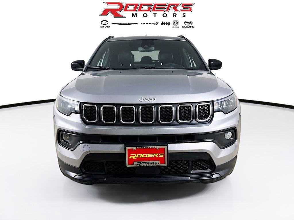 Certified 2024 Jeep Compass Latitude image 2
