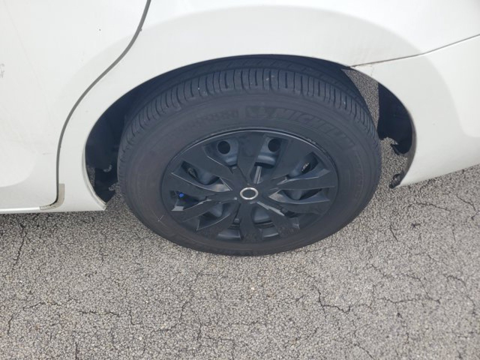Used 2014 Toyota Corolla L FWD image 4