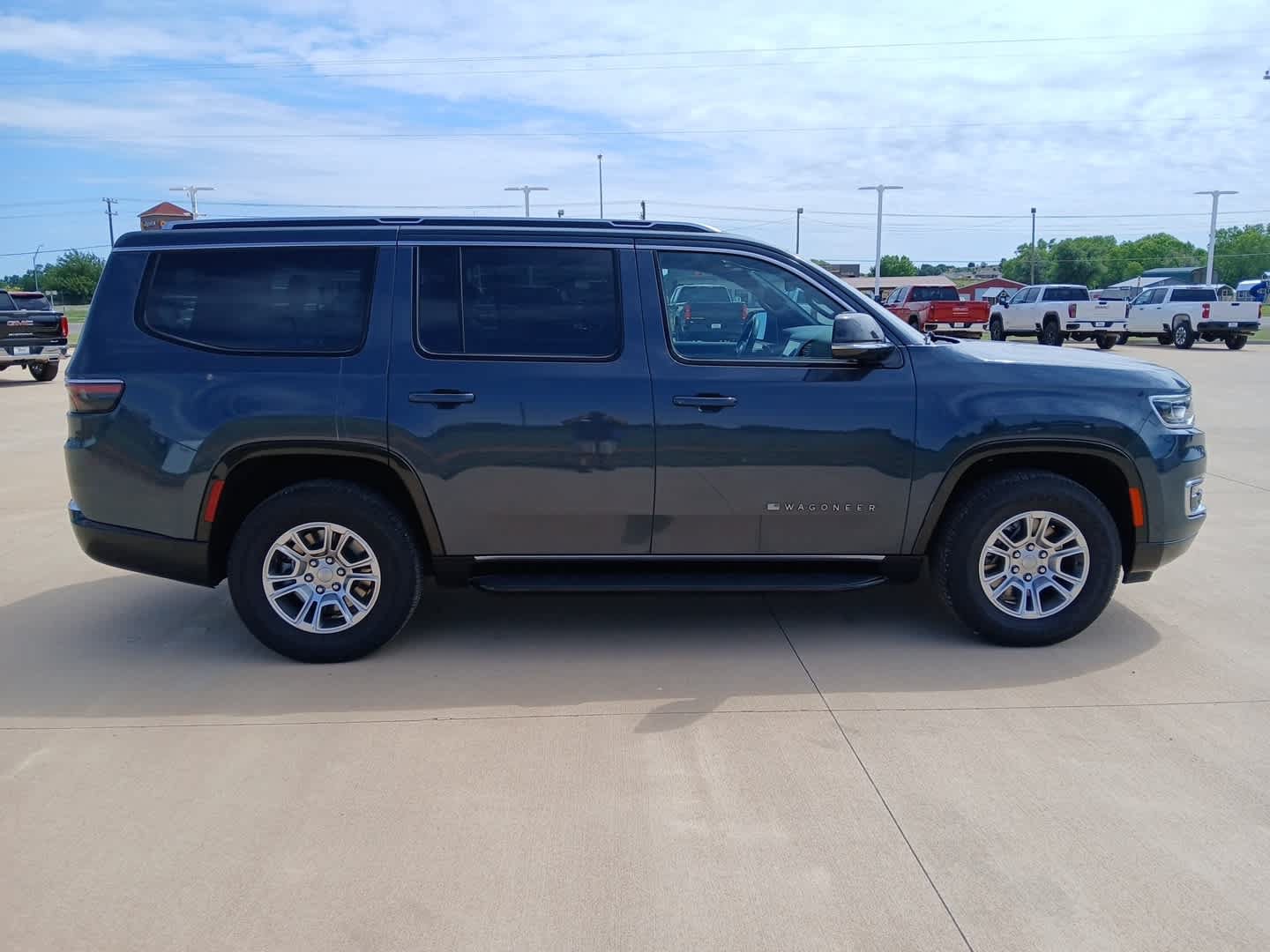 Used 2024 Jeep Wagoneer 4WD image 7
