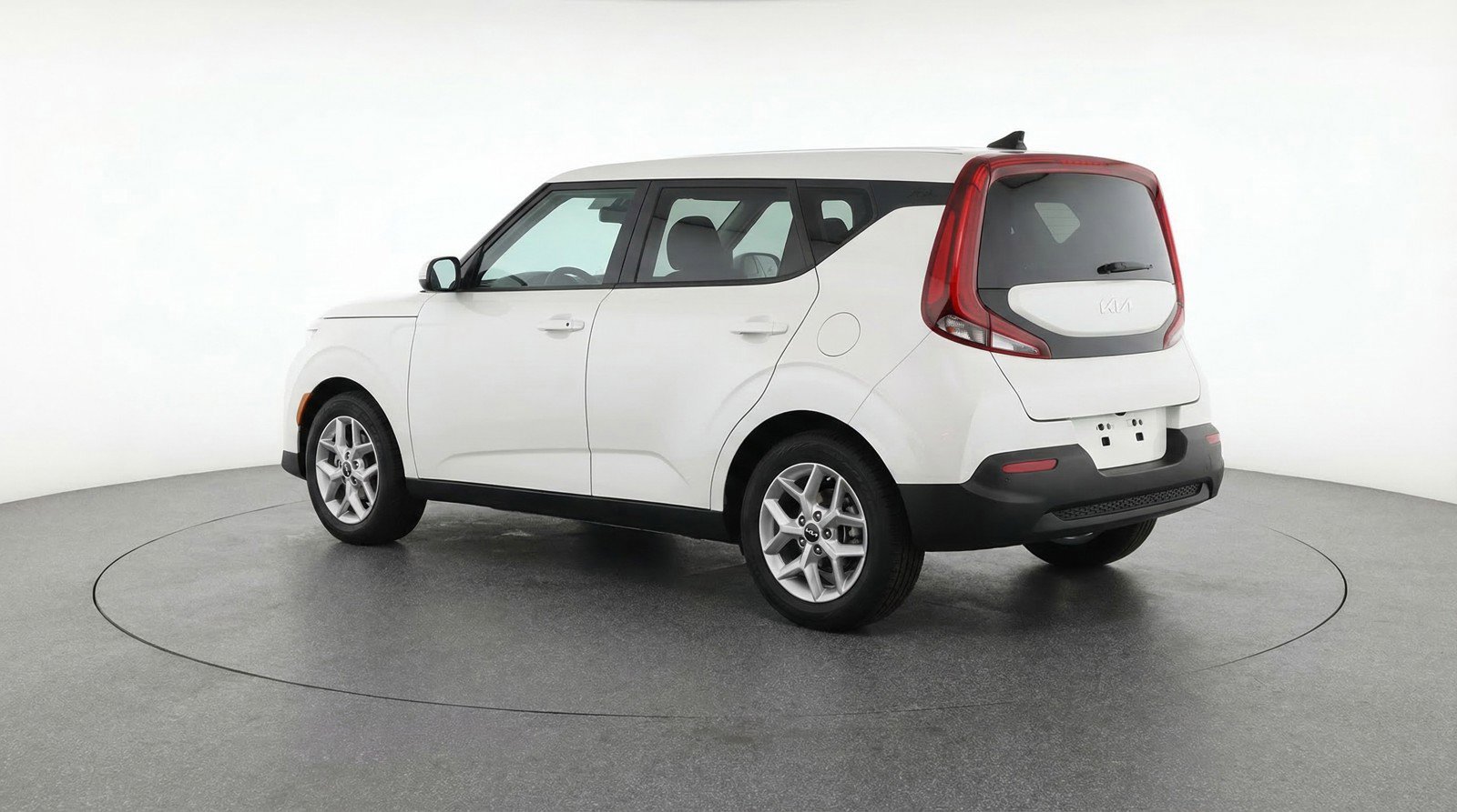Used 2025 Kia Soul LX w/ LX Technology Package FWD image 6