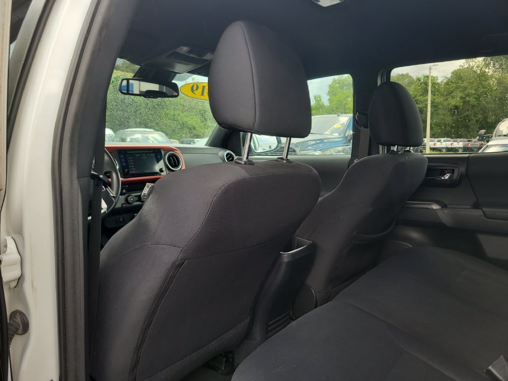 Used 2019 Toyota Tacoma TRD Sport RWD image 10