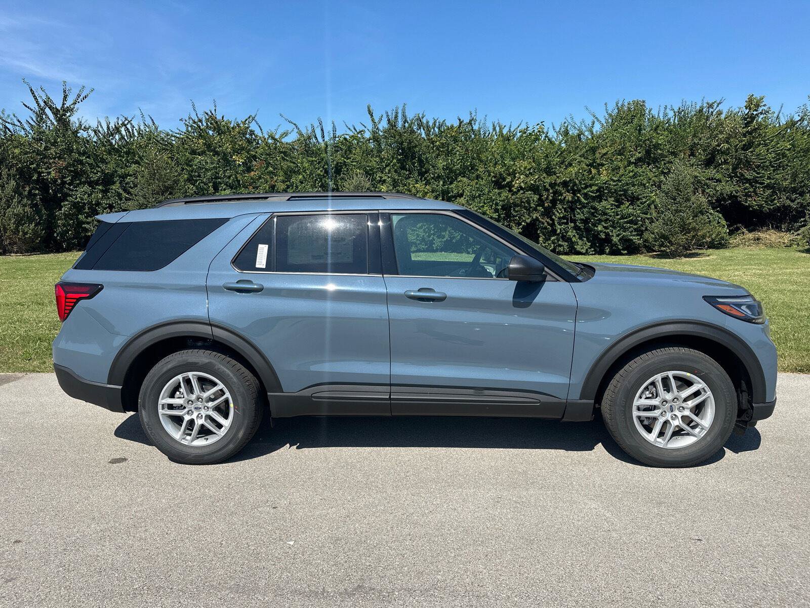 New 2027 Ford Explorer Active w/ Active Comfort Package AWD/4WD image 6