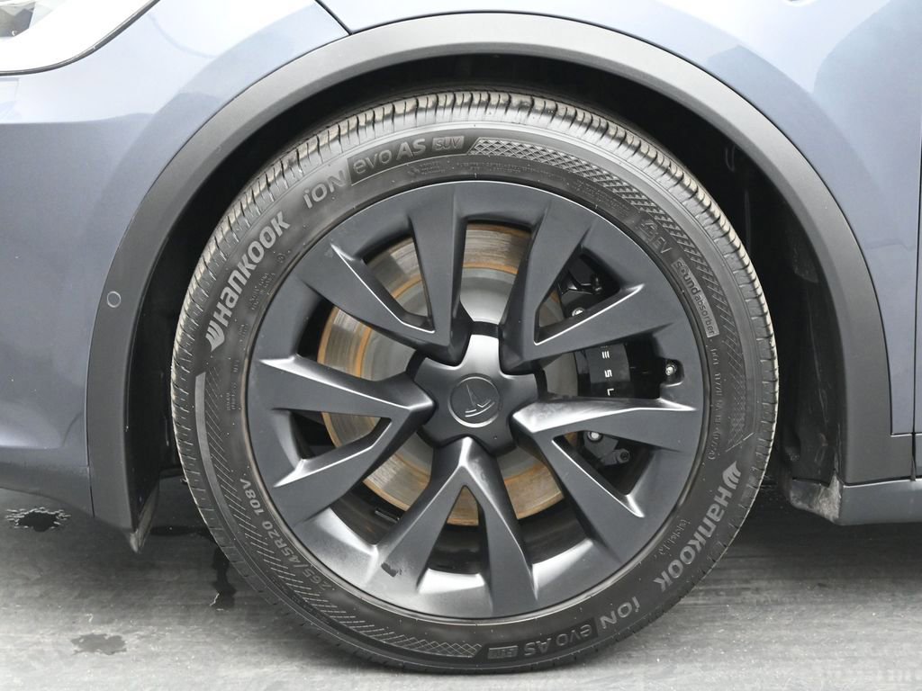 Used 2023 Tesla Model X image 24
