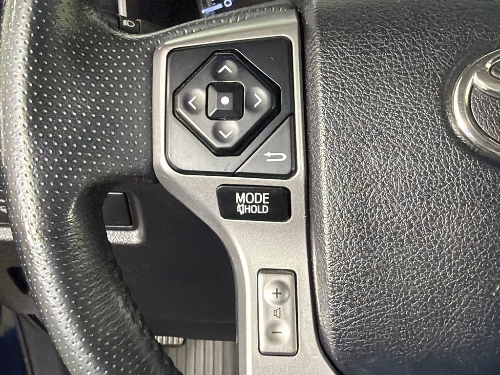 Used 2019 Toyota 4Runner Limited AWD/4WD image 26