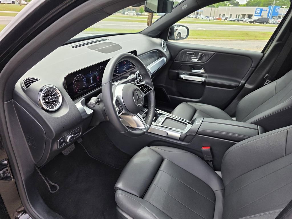 Certified 2025 Mercedes-Benz GLB 250 image 24