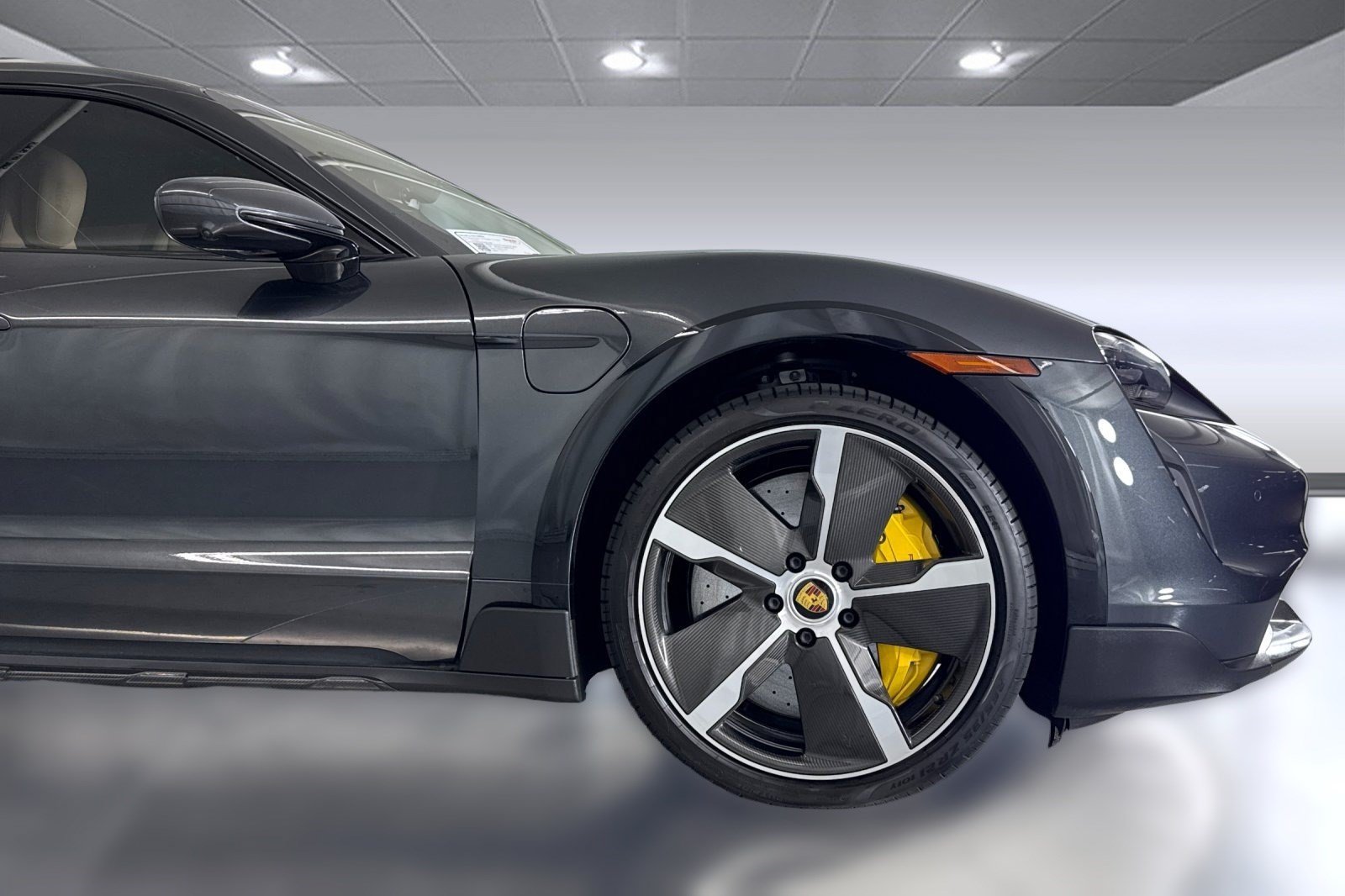 Used 2022 Porsche Taycan Turbo S AWD/4WD image 35