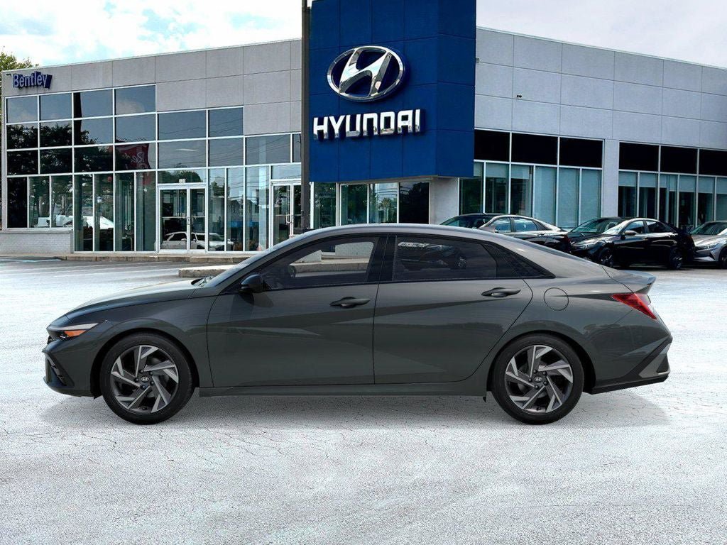 New 2026 Hyundai Elantra SEL Sport Premium FWD image 4