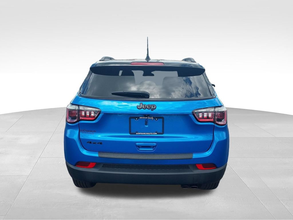 Used 2022 Jeep Compass Latitude AWD/4WD image 4