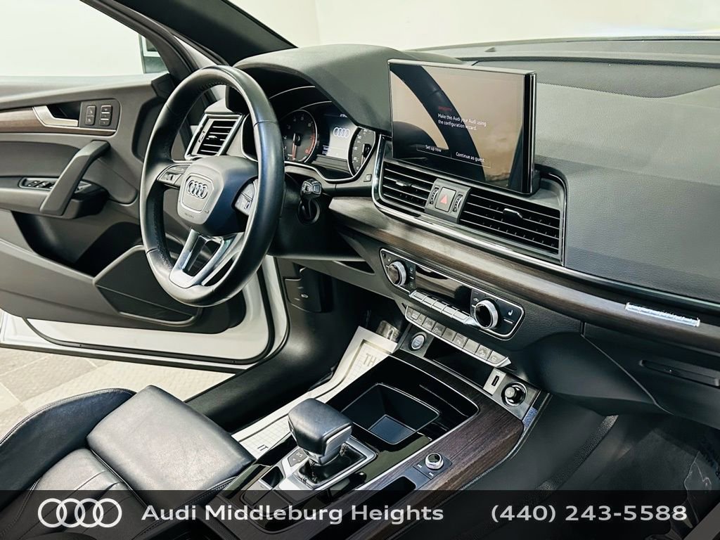 Used 2023 Audi Q5 2.0T Premium w/ Convenience Package image 12