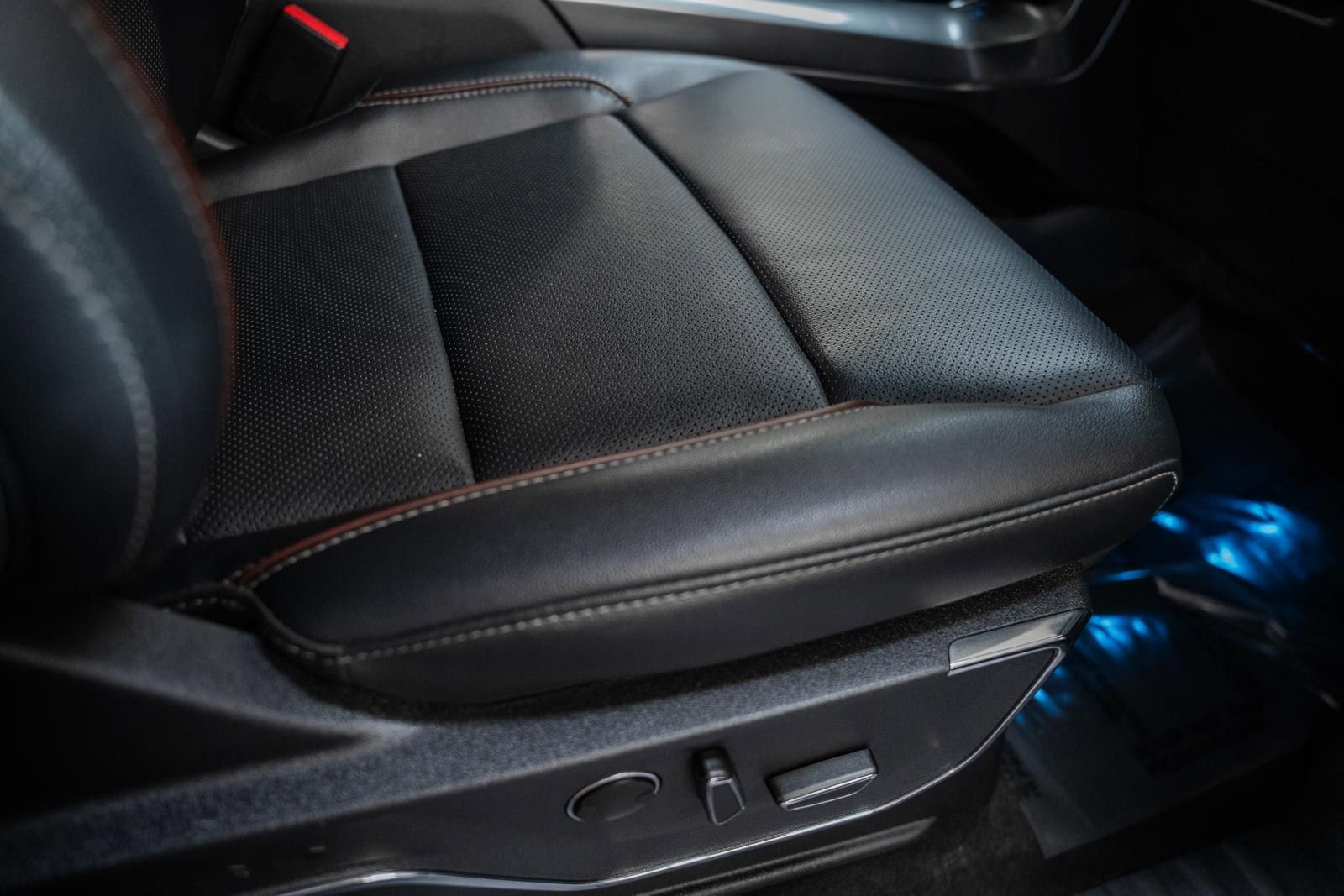 Used 2023 Ford F150 Lariat w/ Equipment Group 502A High image 45