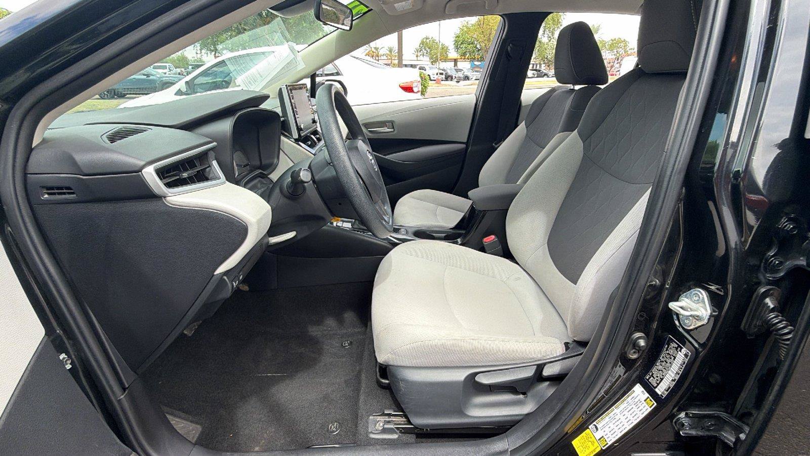 Used 2021 Toyota Corolla LE w/ Carpet Mat Package (TMS) FWD image 22