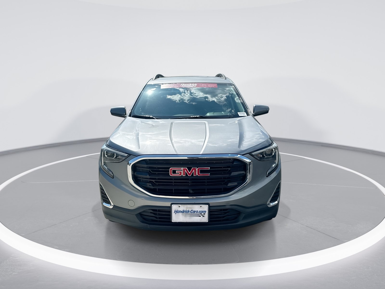 Used 2019 GMC Terrain SLE w/ Driver Convenience Package FWD image 3