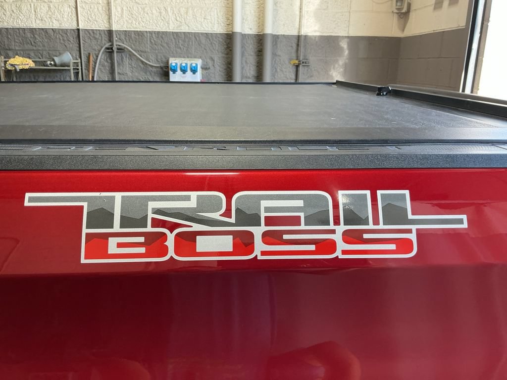 Used 2024 Chevrolet Silverado 1500 LT Trail Boss w/ LT Trail Boss Premium Package AWD/4WD image 30
