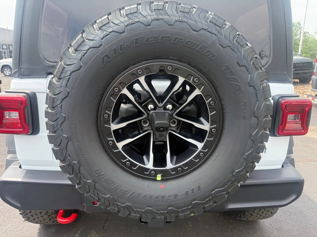 New 2026 Jeep Wrangler Unlimited Rubicon w/ Xtreme 35 Tire Package AWD/4WD image 38