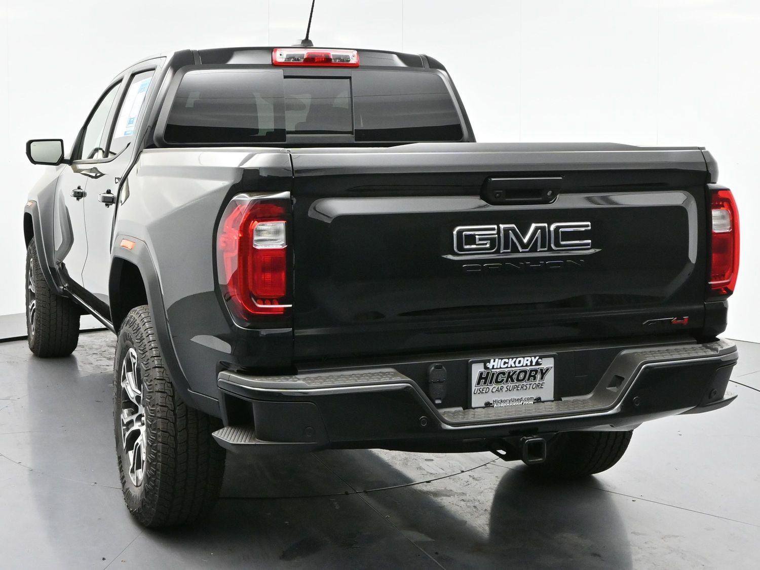 Used 2025 GMC Canyon AT4 w/ Technology Plus Package AWD/4WD image 5