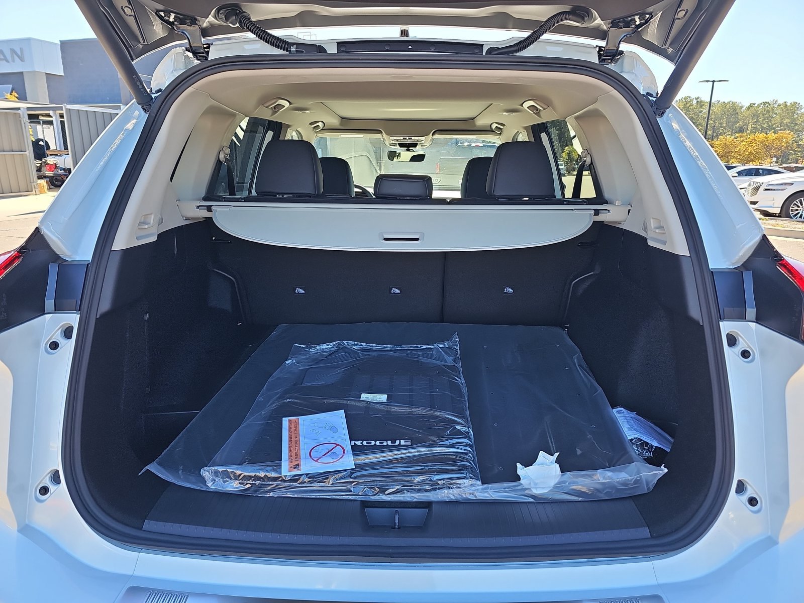 New 2027 Nissan Rogue Dark Armor FWD image 14