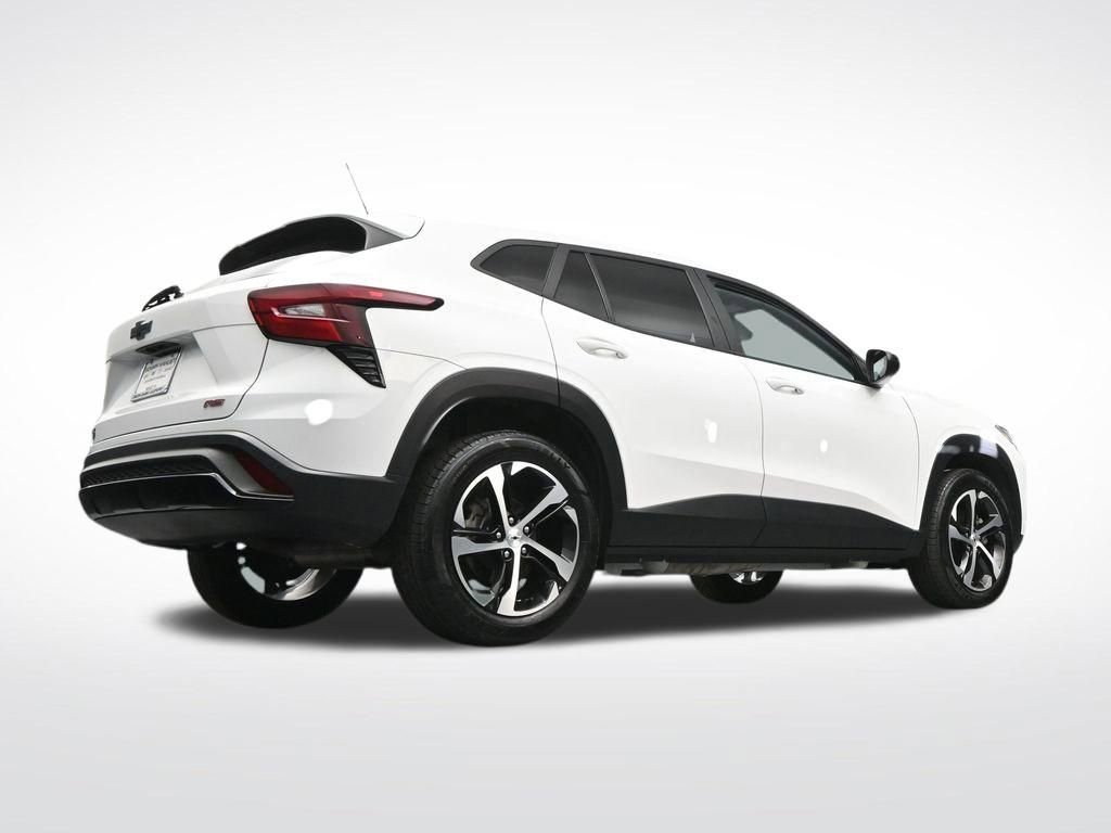 Used 2024 Chevrolet Trax RS image 28