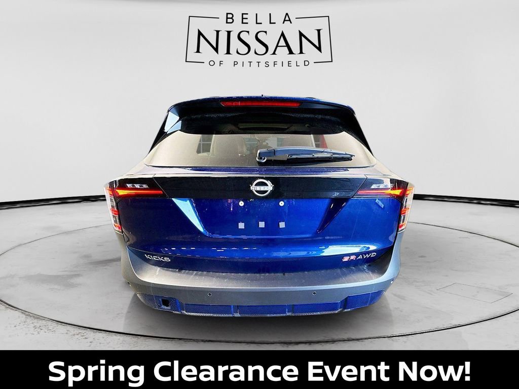 New 2026 Nissan Kicks SR w/ SR Premium Package image 4