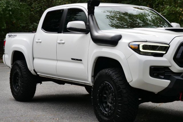 Used 2020 Toyota Tacoma TRD Sport image 36