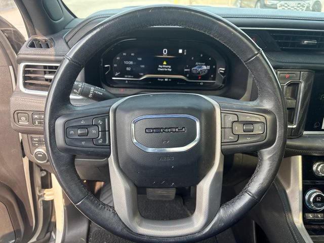 Used 2022 GMC Yukon XL Denali AWD/4WD image 9