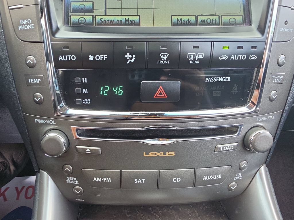 Used 2010 Lexus IS 350C w/ Luxury Pkg RWD image 18