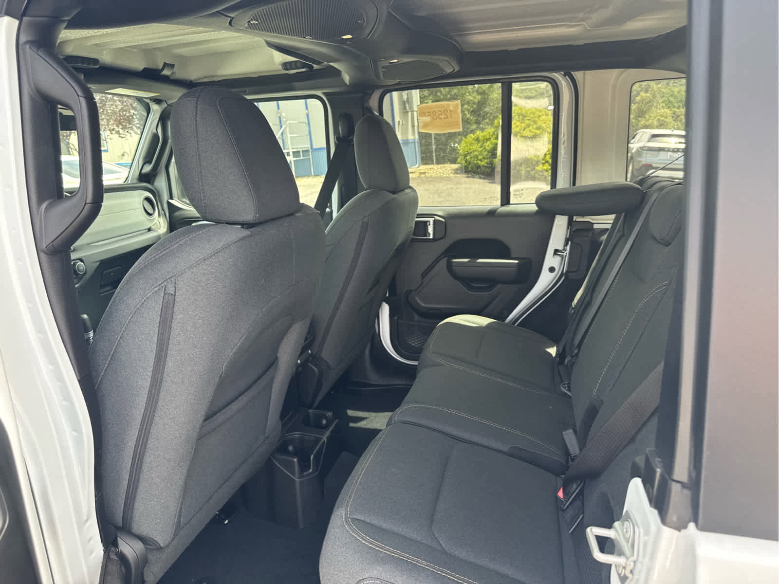Used 2025 Jeep Wrangler Sport AWD/4WD image 10