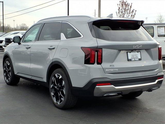 Used 2025 Kia Sorento SX image 5
