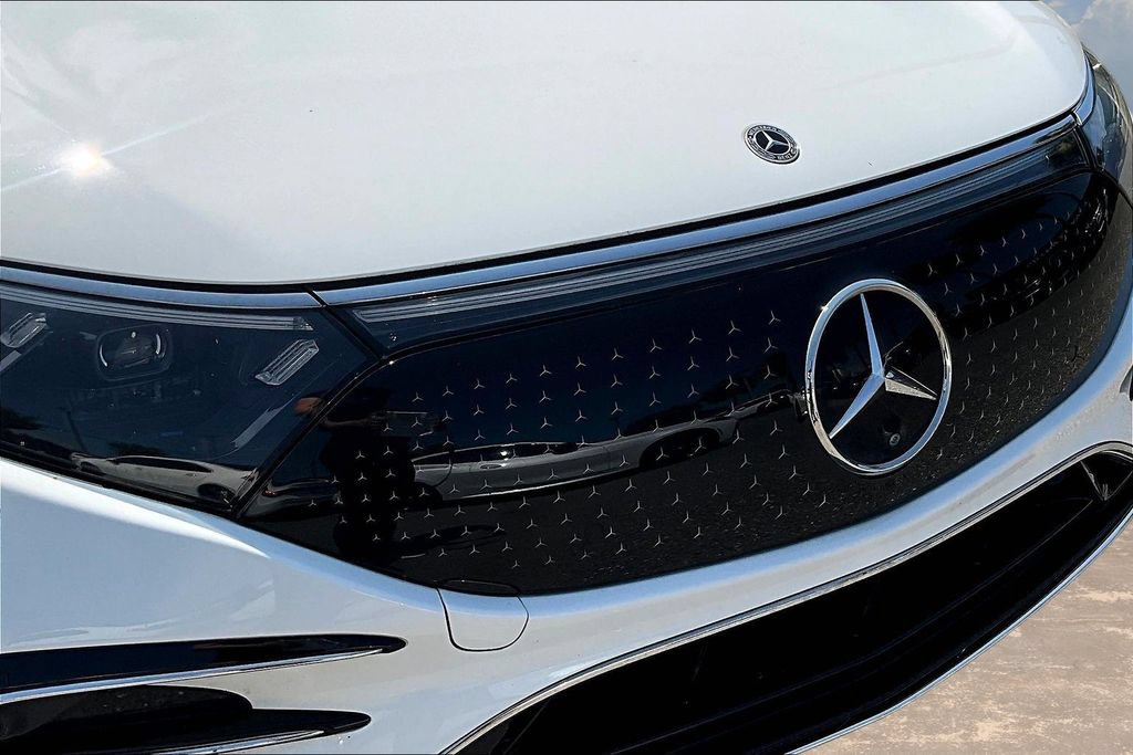 Used 2023 Mercedes-Benz EQS 450+ 4MATIC Sedan w/ AMG Line Exterior Package image 32