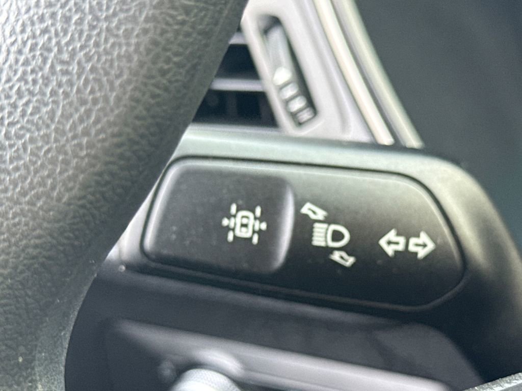 Used 2022 Ford Escape SE image 37