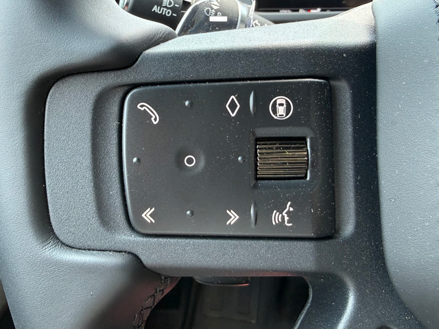 Certified 2026 Land Rover Defender 110 OCTA AWD/4WD image 28