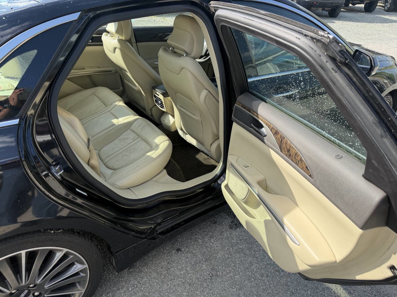 Used 2014 Lincoln MKZ image 16