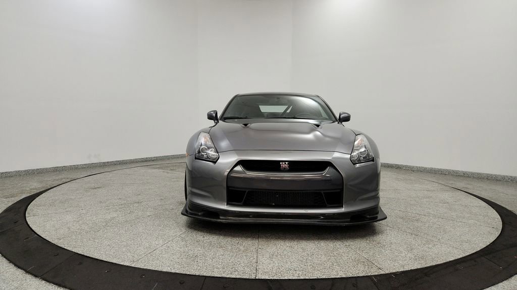 Used 2011 Nissan GT-R Premium AWD/4WD image 8