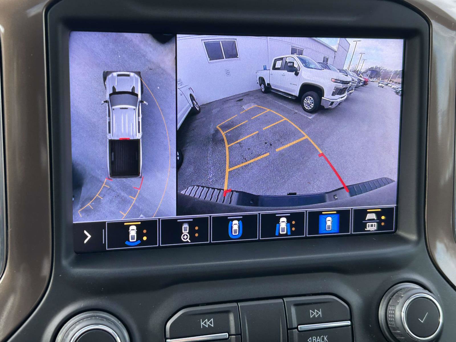 Used 2020 Chevrolet Silverado 2500 High Country w/ Z71 Off-Road Package image 20