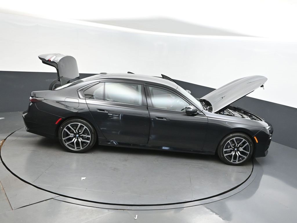 New 2026 BMW 740i xDrive w/ Executive Package image 33