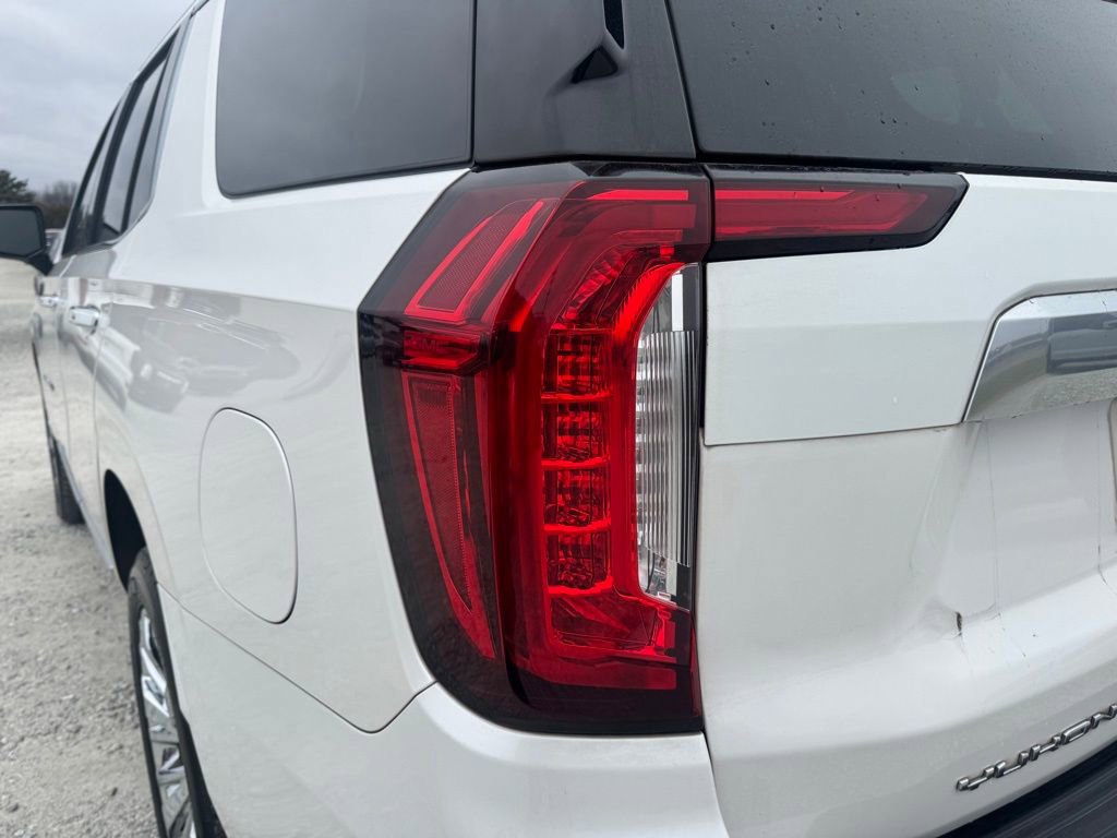 Used 2021 GMC Yukon Denali w/ Denali Premium Package image 13